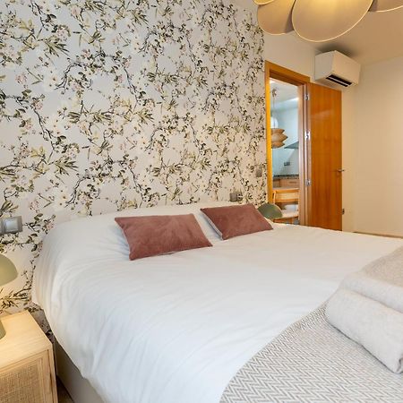 Teatro Suites Malaga City Flat Buitenkant foto