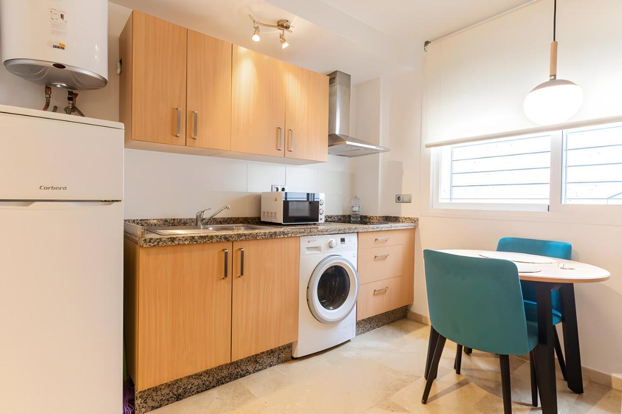 Teatro Suites Malaga City Flat Buitenkant foto