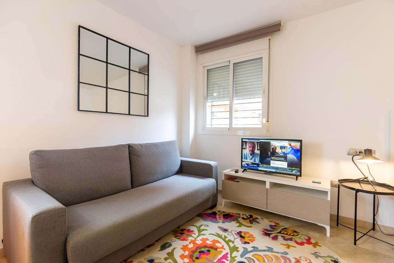 Teatro Suites Malaga City Flat Buitenkant foto