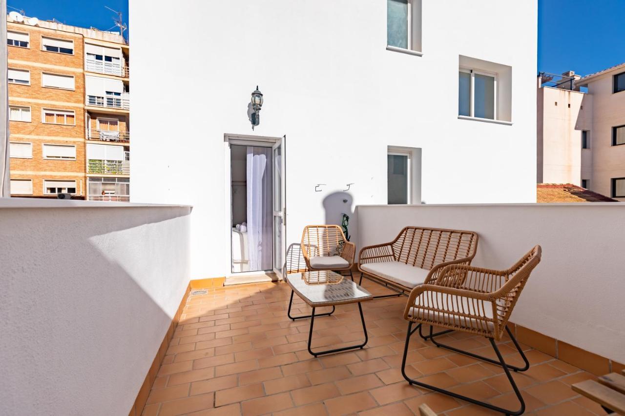 Teatro Suites Malaga City Flat Buitenkant foto