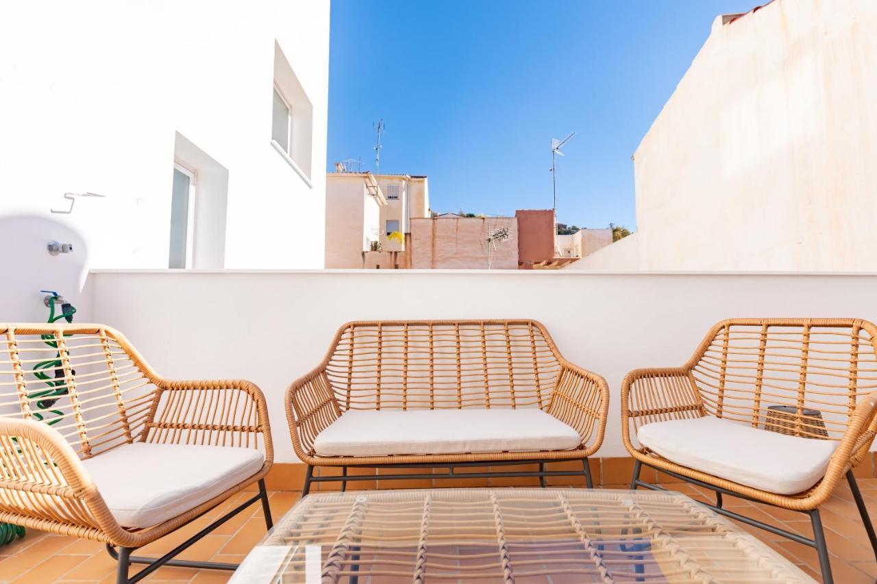Teatro Suites Malaga City Flat Buitenkant foto
