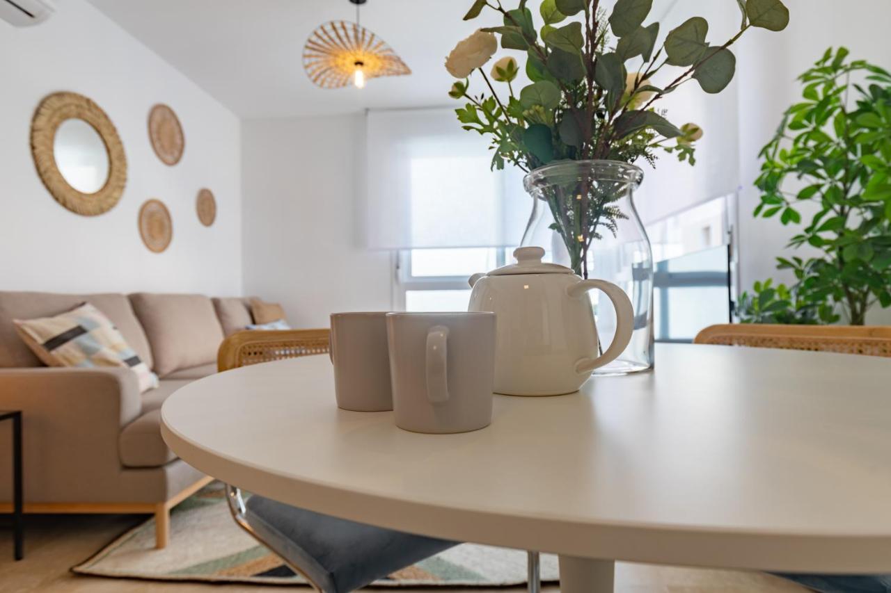 Teatro Suites Malaga City Flat Buitenkant foto