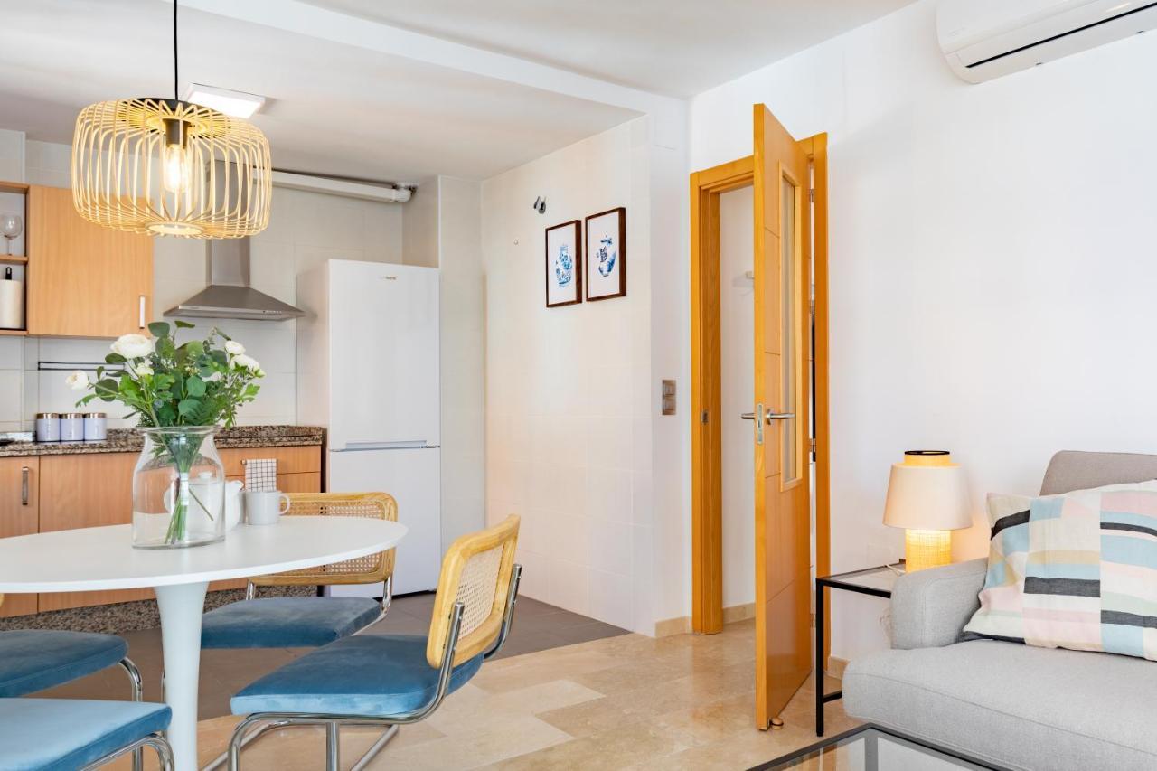 Teatro Suites Malaga City Flat Buitenkant foto