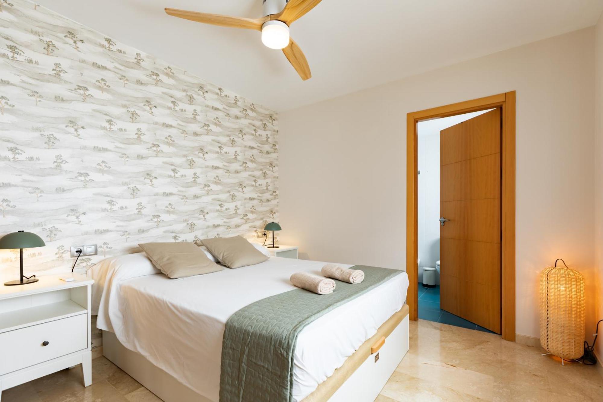 Teatro Suites Malaga City Flat Buitenkant foto