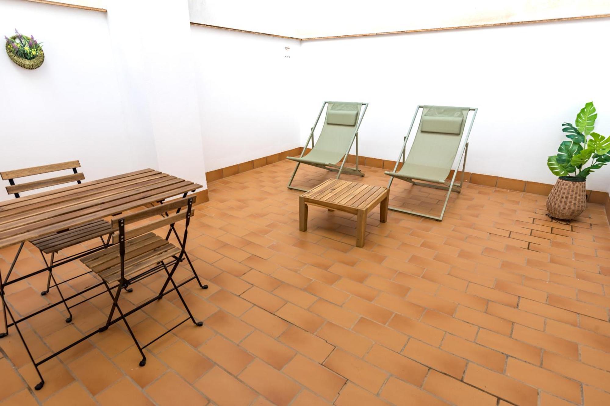 Teatro Suites Malaga City Flat Buitenkant foto