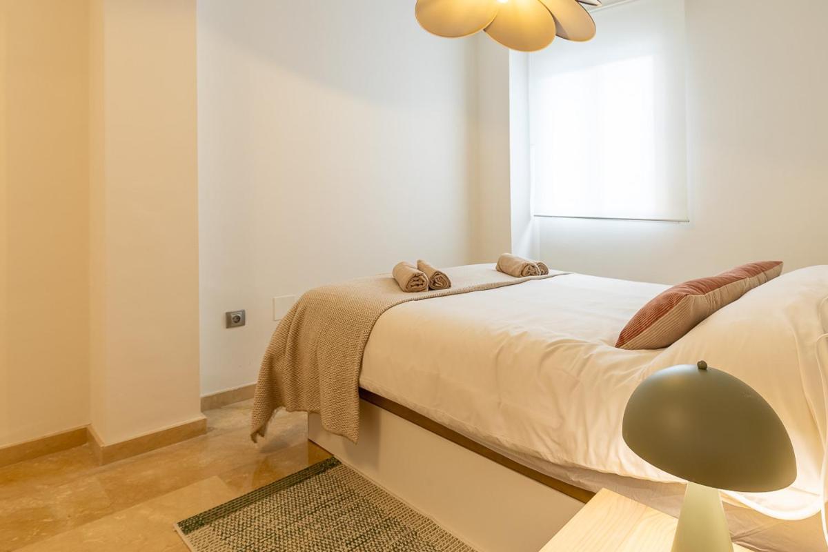Teatro Suites Malaga City Flat Buitenkant foto